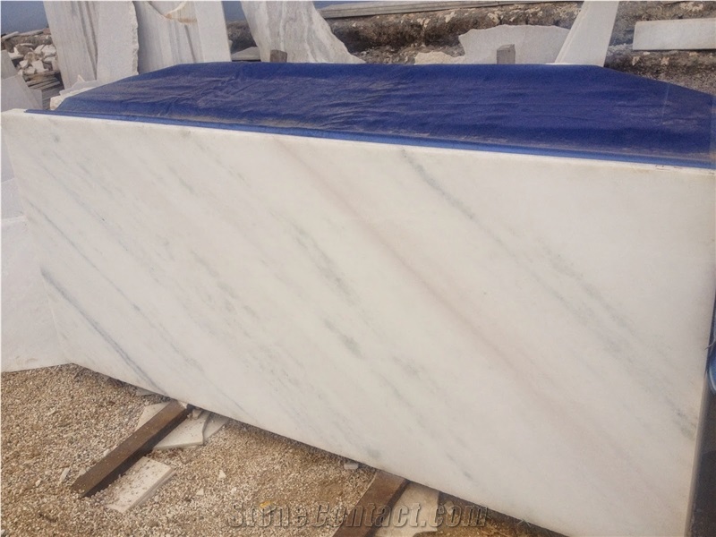 Pighes White Marble Tiles & Slabs