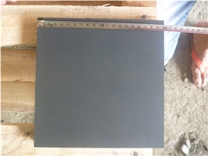 Honed Hainan Black Basalt Lava Stone Slab,Machine Cut Tile Panel for Swimming Pool Surround Paving Pattern,Exterior Floor Covering