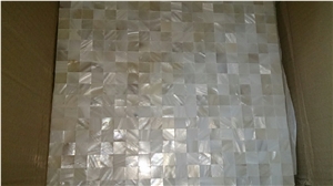 White Chipped, Mother Of Pearl Sea Shell Mosaic Polished for Bathroom Walling,Floor Covering Mosaic Art Pattern