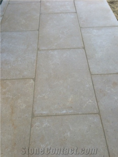 Sandy Creek Limestone Tumbled, Honed Tiles