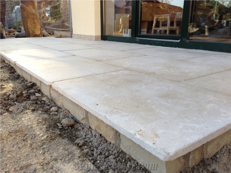 Sandy Creek Limestone Tumbled, Honed Tiles