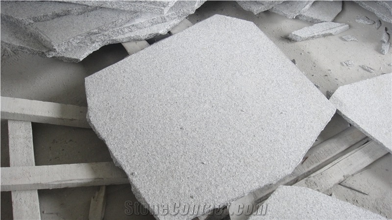 Granite Paving Stone Of G603 Crazy Size in White Colour and Flamed Paving Tone