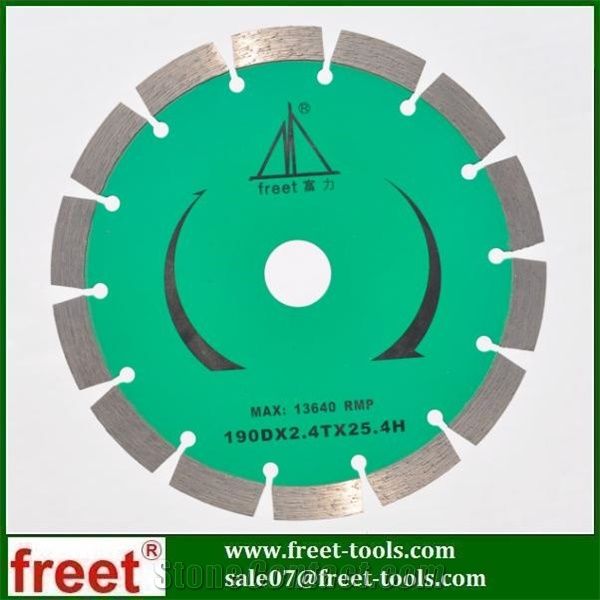 Dry blade, segmented dry blade