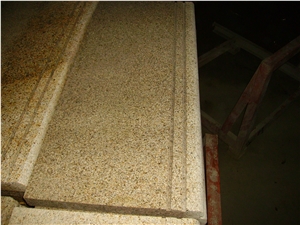 Bush Harmmered Surface G682 Granite Steps, Yellow Granite Stair Treads