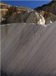 Kuros Fleur De Pecher Marble Slabs