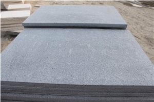 G370b Dark Greyflamed and Brushed Slabs