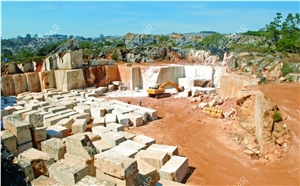 Moca Creme Limestone Blocks- Moca Creme Contra Limestone