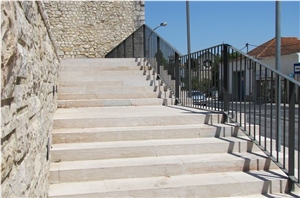 Creme Champagne Limestone Sawn Stairs