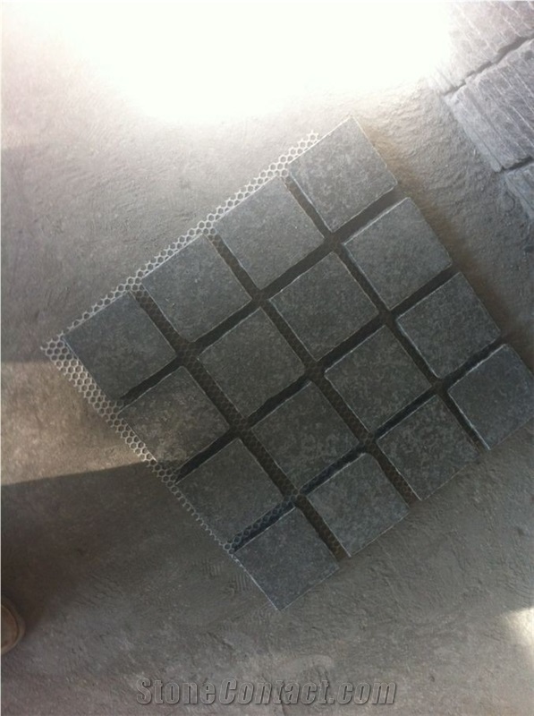 China Black Basalt,Fuding Black,Raven Black,Black Pearl Cobble Stone,Granite Tumbled Cobble Stone,G684 Black Basalt Cobble on Mesh