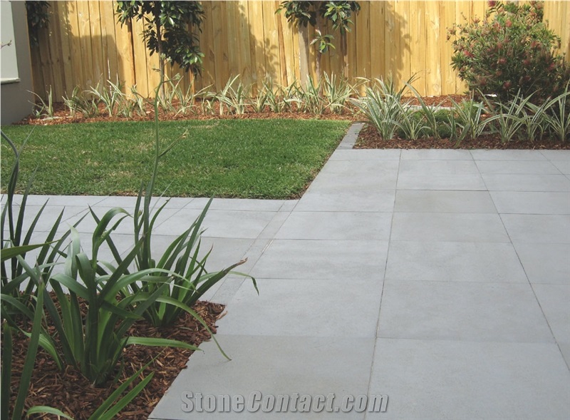 China Honed Bluestone Slabs&Tiles/Black Basalt/Kerbstone/Lava Stone Basaltina /Basalto /Inca Grey for Walling Flooring,Cladding