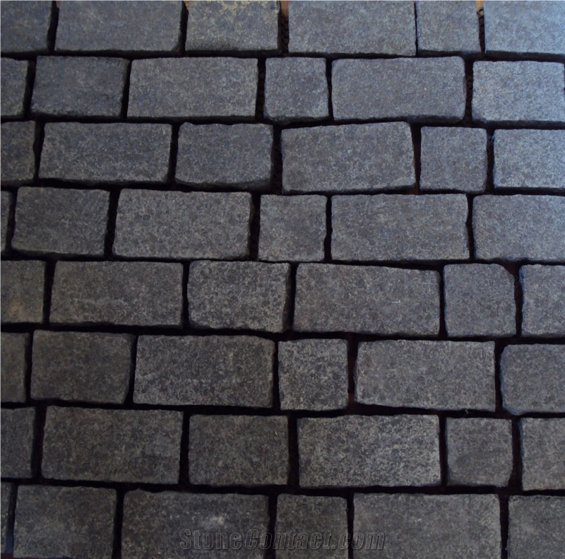 G684 Black Basalt Cobble on Mesh,China Black Basalt,Fuding Black,Raven Black,Black Pearl Cobble Stone,Granite Cobble Stone