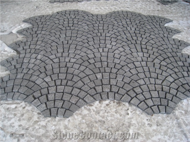 G684 Black Basalt Cobble on Mesh,China Black Basalt,Fuding Black,Raven Black,Black Pearl Cobble Stone,Granite Cobble Stone