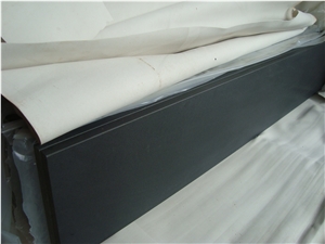 Hainan Black Basalt/Basalt Tiles&Slabs/Dark Basalt/Blue Stone/Flooring/Walling/Paving/Honed/Sawn/Polished/Flamed/Kerb/Stepping