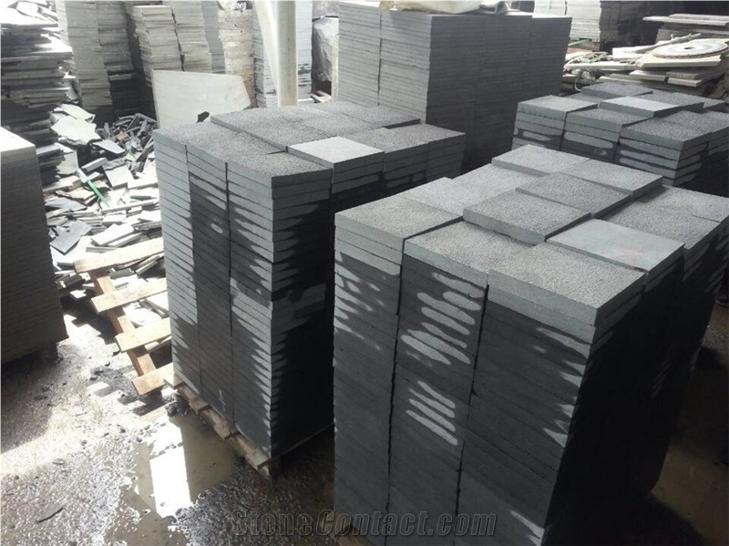 Hainan Black Basalt/Dark Basalt Tiles&Slabs/Blue Stone Floor Tiles/Honed/Sawn/Polished/Flooring/Paving/Walling
