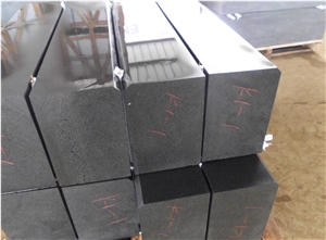 Hainan Black Basalt Kerbstone/Curbs Road Side Stone/ China Black Basalt Kerbstone
