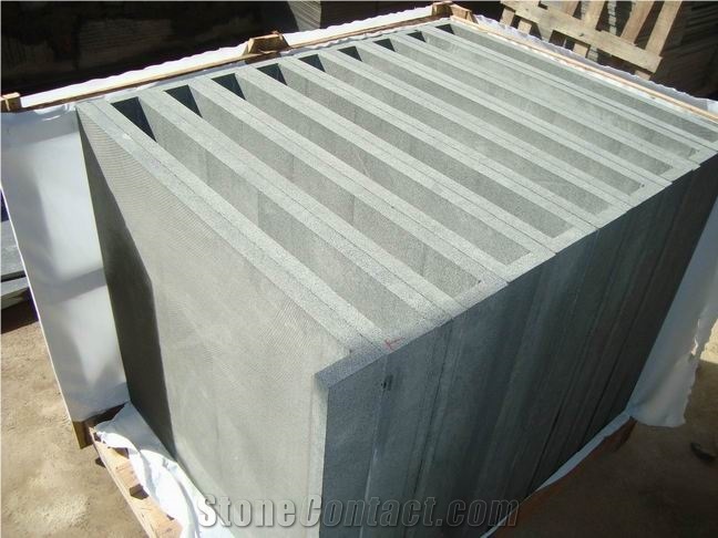 Hainan Black Basalt Pool Coping/Border/Coper/Dark Basalt/China/Honed