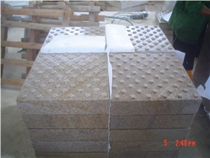 G682 Gold Granite Blind Stone Paver,Rust Yellow Granite Tactile Tile for Sidewalk