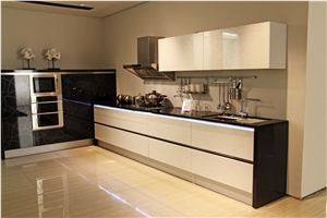 China Man-Made Quartz Stone Mainly and Widely Used for Kitchen and Bathroom Countertop