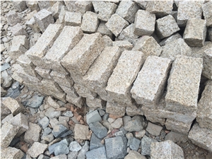 G682 Yellow Granite Natural Split Cube Stone,All Sides Splited Paving Stone