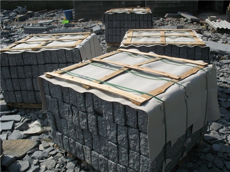 G654 Padang Dark Granite Rough-Picked Kerbstone, China Dark Grey Granite Kerbs for Outside Road Stone