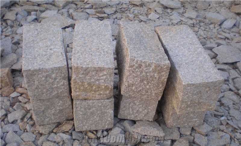 G682 Golden Yellow Granite Rough-Picked Kerbstone, China Yellow Granite Kerbs for Outside Road Stone