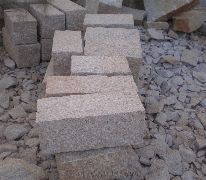 G682 Golden Yellow Granite Rough-Picked Kerbstone, China Yellow Granite Kerbs for Outside Road Stone