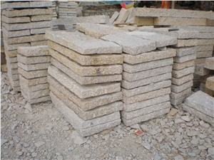 G682 Golden Yellow Granite Rough-Picked Kerbstone, China Yellow Granite Kerbs for Outside Road Stone