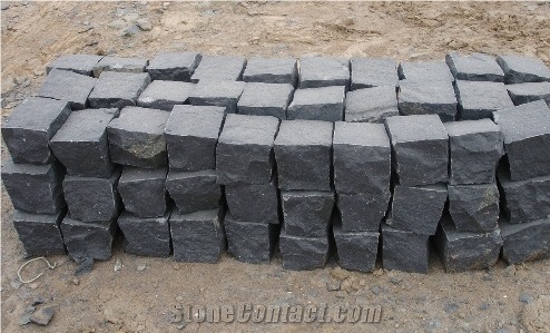Zhangpu Black Basalt Cubestone, China Black Cobble Stone for Outdoor Pavers