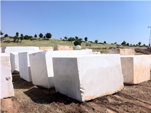 Fethiye Light Cream Beige Marble Blocks Fethiye Light Cream Beige Marble Blocks