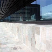 Betonfuga Adhesive and Elasticizing Latex for Grout