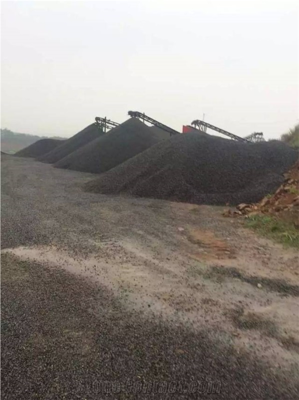 China Cheap Landscaping Crushed Stone,Grey Granite Road Gravel,Black and Grey Granite Pebble and Gravel Stone,Landscaping Stones .Paveing Stone,Pavers
