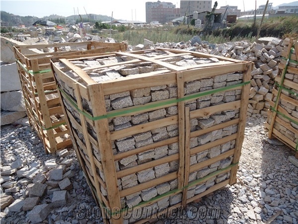 G682 Granite Cubestone, China Yellow Rust Granite Cobble Stone for Paving Outside