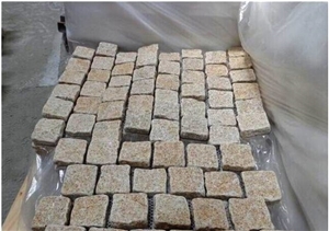 G682 Granite Cubestone, China Yellow Rust Granite Cobble Stone for Paving Outside