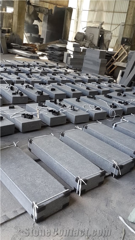 Fargo Basalt Kerbstone, G684 Curbstone, Black Basalt Side Stone, Road Stone