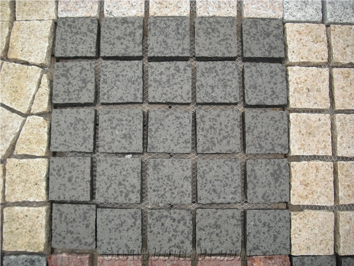 Fargo Flamed Paving Stone on Mesh, Chinese Black G684 Granite Exterior Paving Pattern Cobble Stone for Courtyard/Driveway/Garden Stepping/Walkway, Fuding Black Granite Cobble Stone