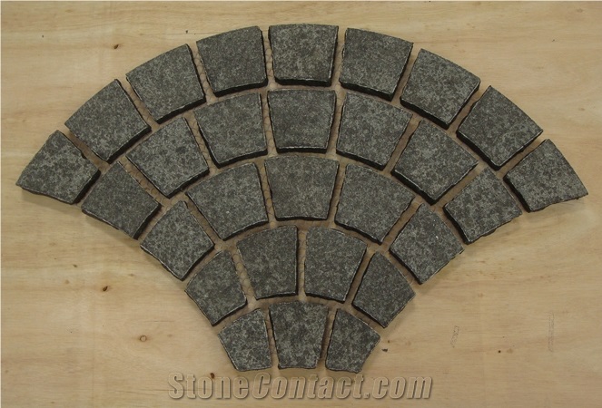 Cobble Stone/On Mesh/Pavers/Black Basalt/G684/China Dark Basalt/Flamed
