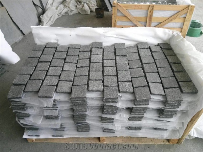 G684 Black Basalt Cobble Stone,Black Basalt on Mesh Pavers/Black Basalt/G684/China Dark Basalt Paving Flamed