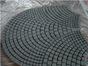 G684 Black Basalt Cobble Stone,Black Basalt on Mesh Pavers/Black Basalt/G684/China Dark Basalt Paving Flamed