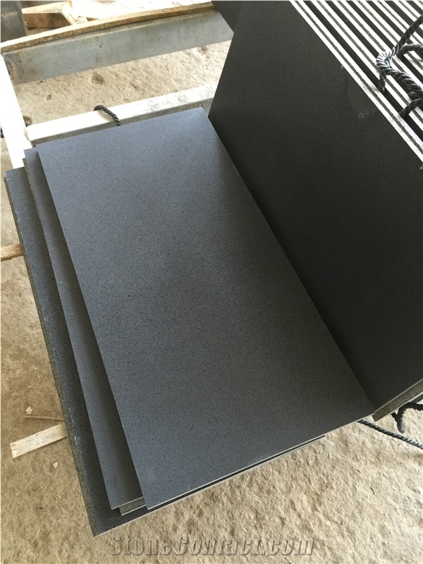 Hainan Black Basalt Tiles & Slabs /Dark Basalt/Dark Blue Stone/Walling/Paving/Flooring/Sawn, China Black Basalt