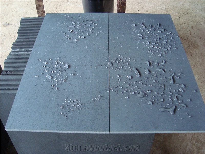 Hainan Black Basalt Tiles & Slabs /Dark Basalt/Dark Blue Stone/Walling/Paving/Flooring/Sawn, China Black Basalt