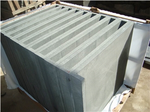Pool Coping/Coper/Swimming Pool Coping/Hainan Black Basalt/Dark Basalt/China/Border