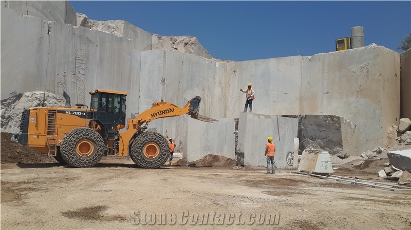 Arslanlar Silver River Marble Blocks