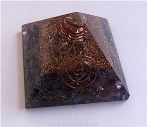 Amethyst Orgone Energy Pyramid with Crystal Point Orgonite Pyramid with Copper Ring Healing Crystals