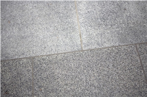 Smoky Grey Basalt Flamed Courtyard Paving Tiles