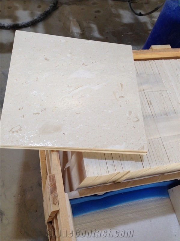 Myra Beige Limestone - 18"X18"X1/2" - Brushed