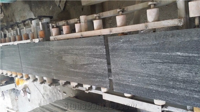 G302 Dark Grey Granite Flamed Slabs