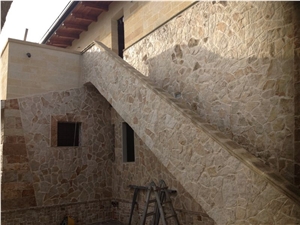 Scorza in Pietra Di Trani