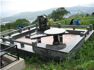 Absolute Black Granite Engraved Monuments, Shanxi Black Tombstone with Carved Statue Maria