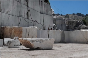 Calacatta Delicato Marble Blocks