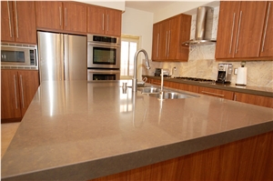 China Beige Artificial Quartz Stone Slabs & Tiles from China Manufacturer at Cheap Pricing More Durable Than Granite Thickness 2cm or 3cm with High Gloss and Hardness